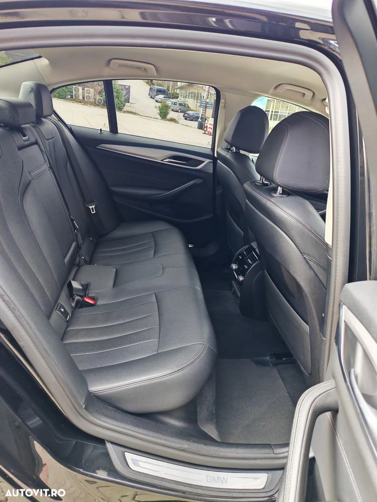 BMW Seria 5 520d Aut. Luxury Line - 26