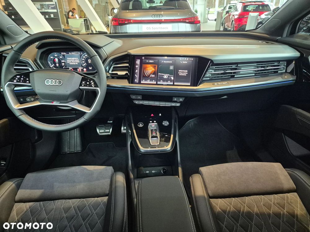 Audi Q4 e-tron 45 82kWh Advanced - 12