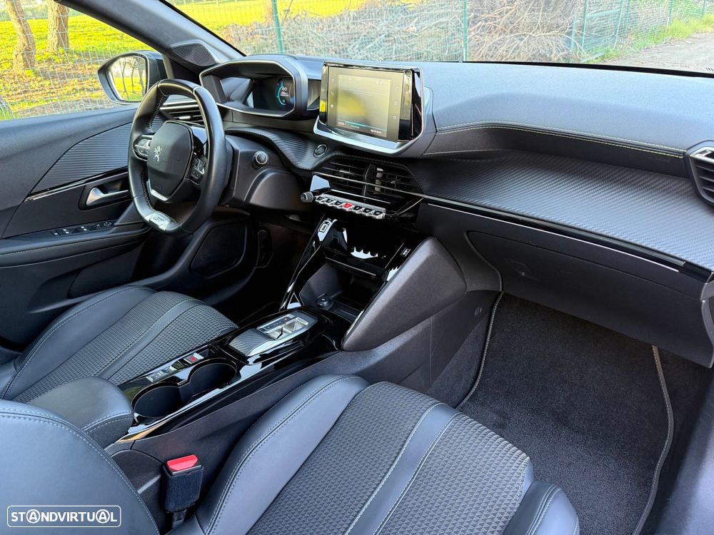 Peugeot e-208 50 kWh GT - 32