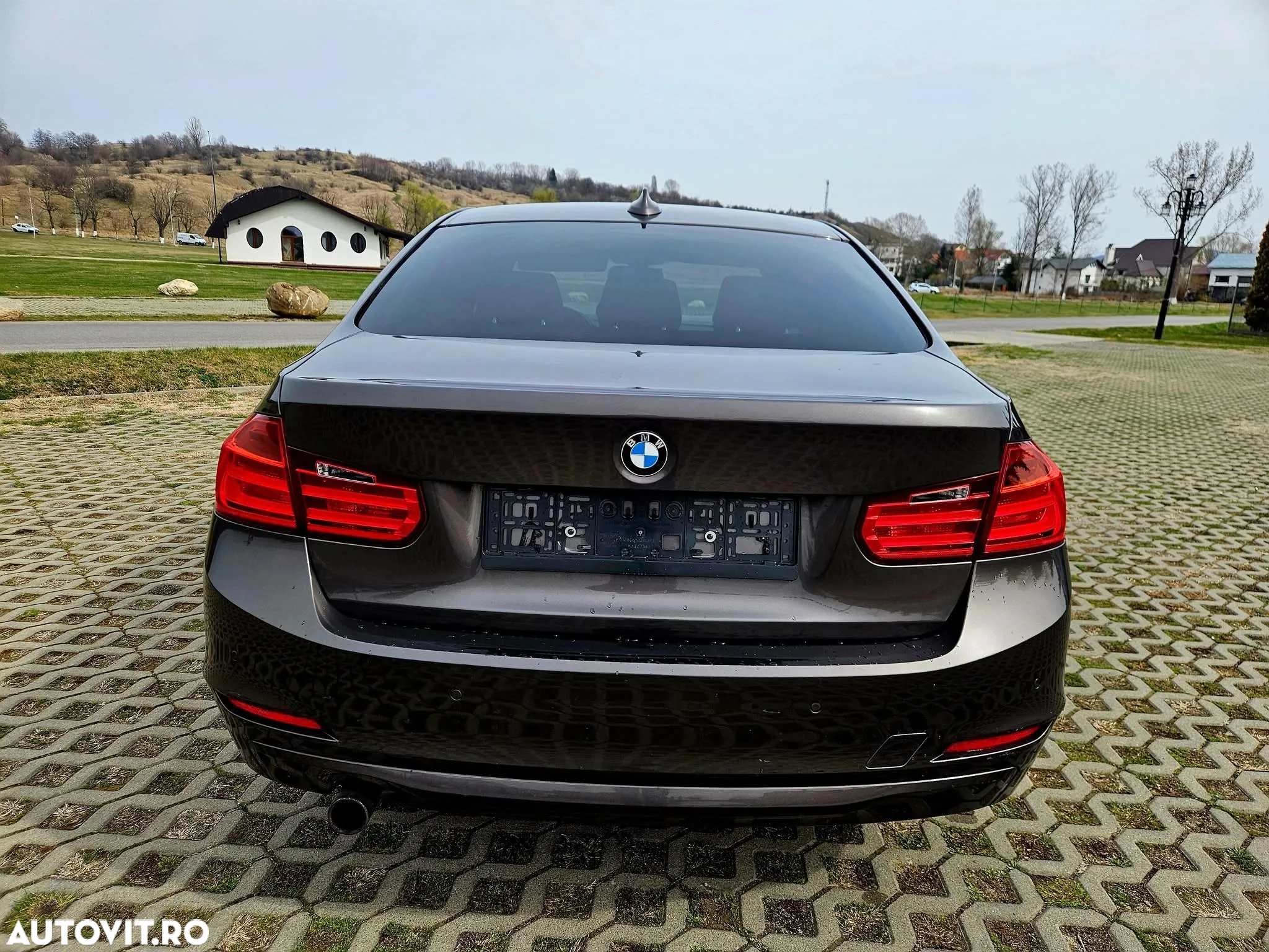 BMW Seria 3 320d Efficient Dynamic Edition - 10