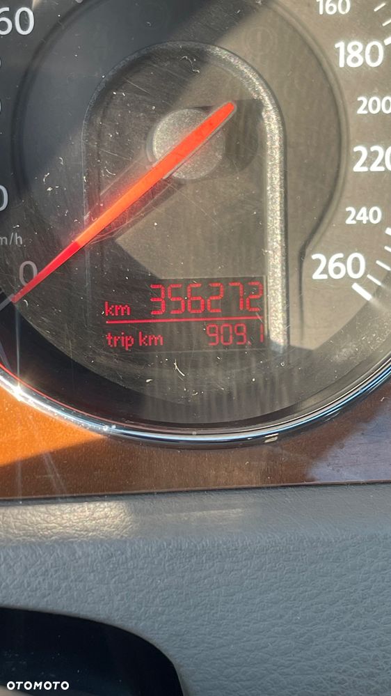 Volkswagen Passat 2.0 TDI Highline - 12