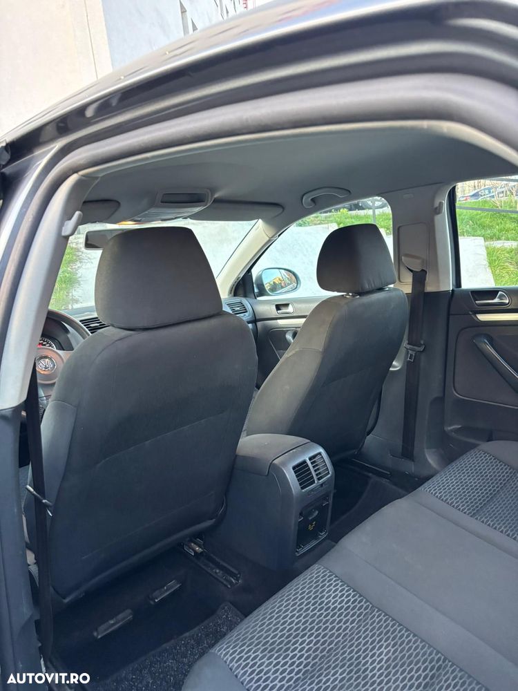 Volkswagen Jetta - 7