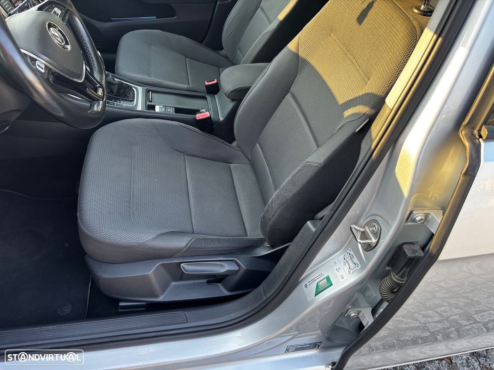 VW Golf Variant - 19