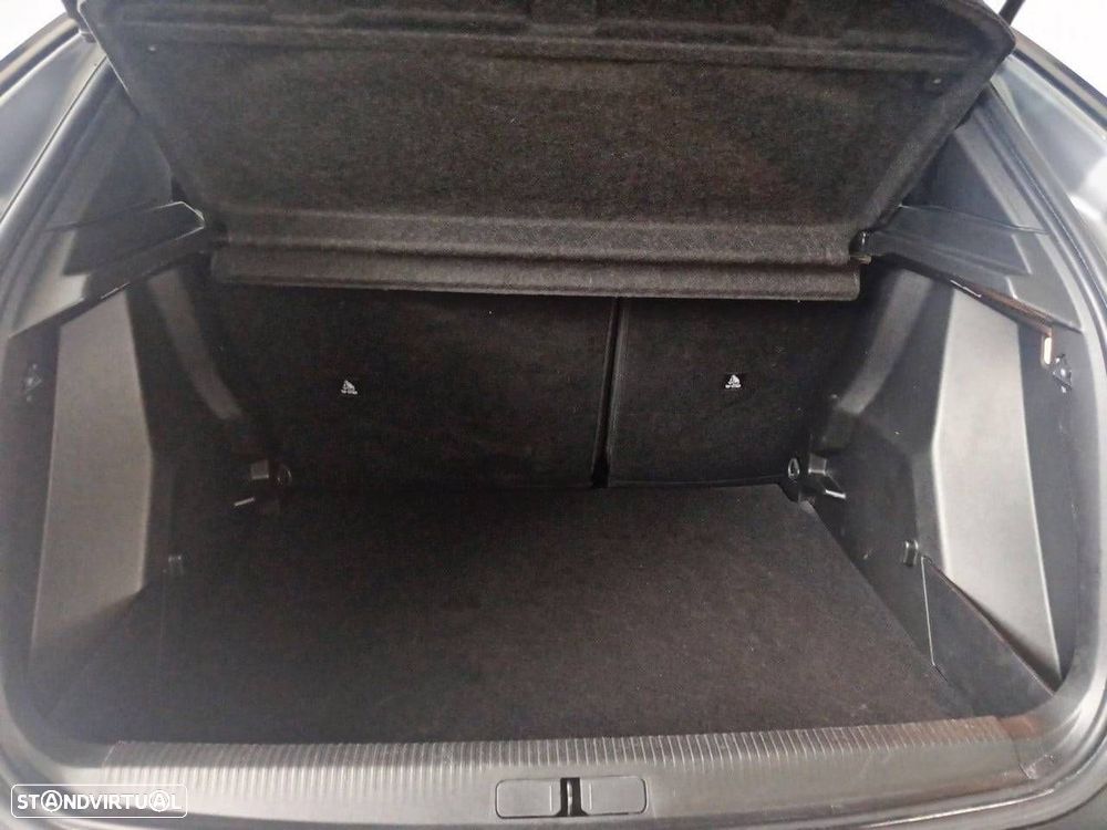 Peugeot 2008 1.2 PureTech Style - 6