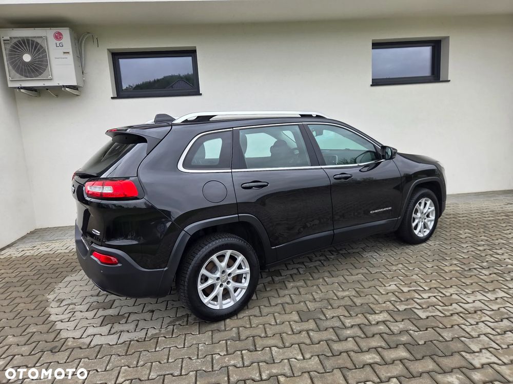 Jeep Cherokee - 19