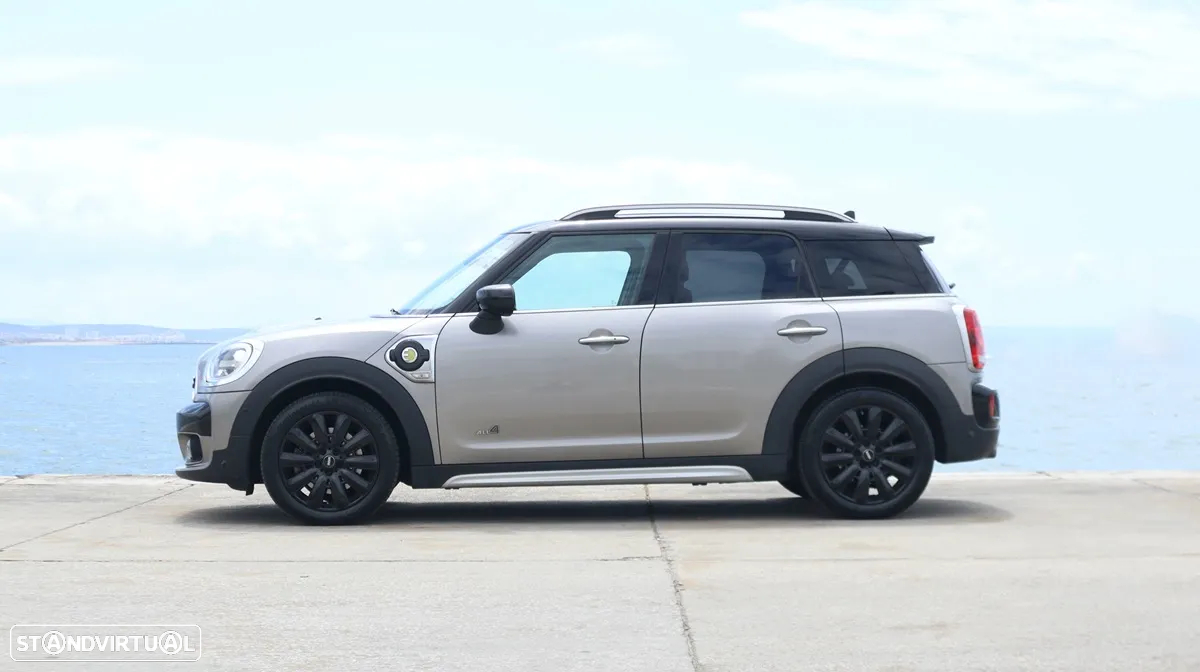MINI Countryman Cooper SE ALL4 Auto - 6