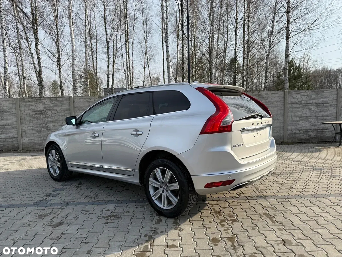 Volvo XC 60 T5 Drive-E Momentum - 17