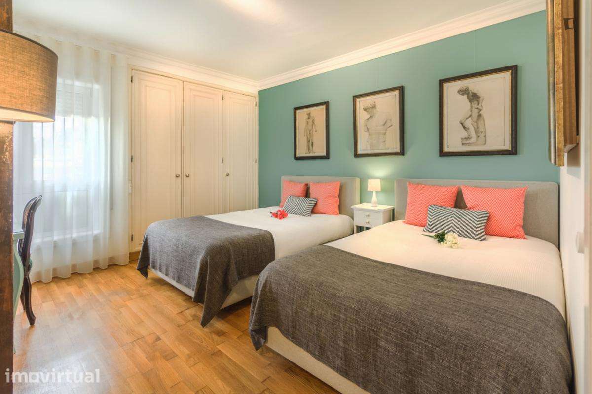 Apartamento com 1 quartos - localizado em São Bento Lisbon - Grande imagem: 2/16