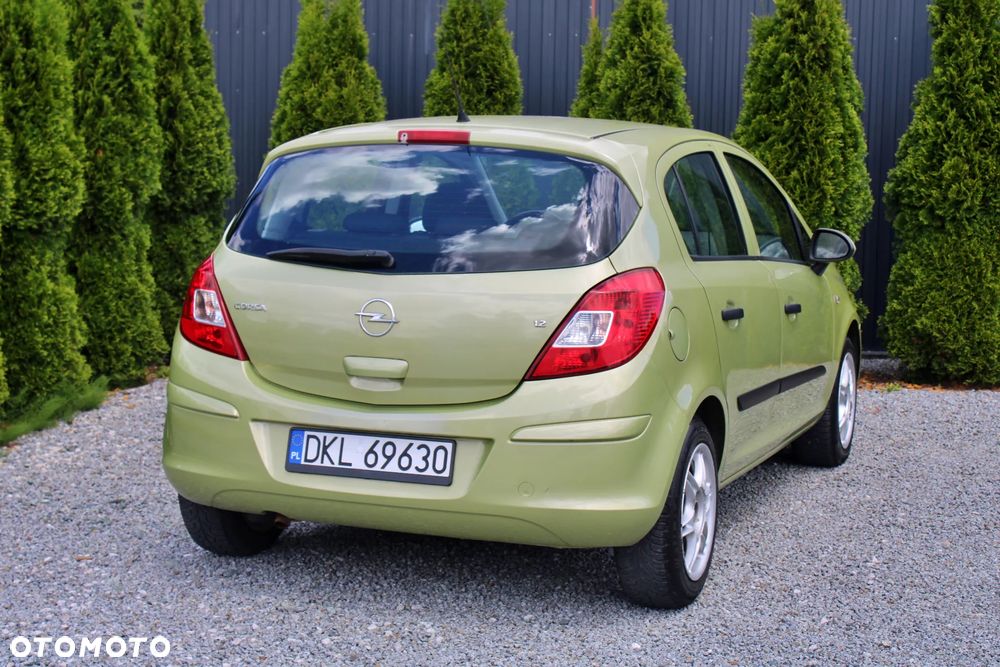Opel Corsa 1.2 16V - 12