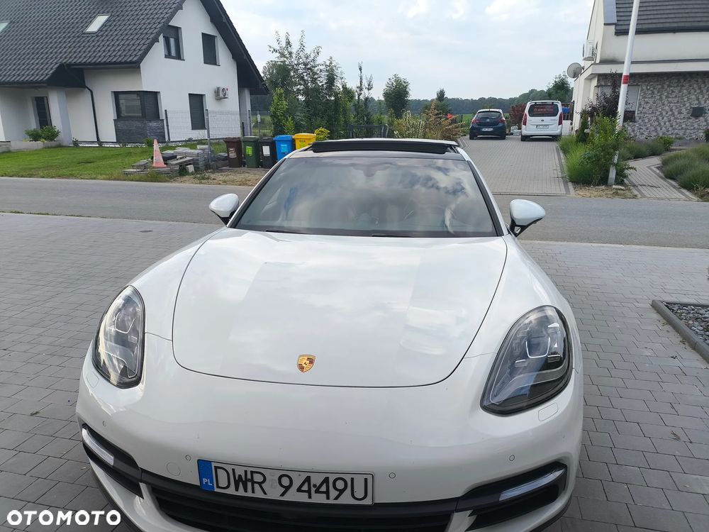 Porsche Panamera Standard - 2
