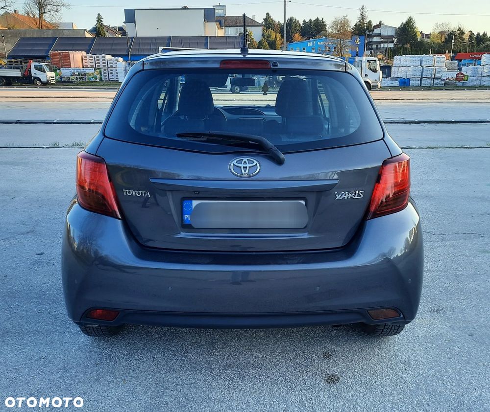Toyota Yaris 1.33 Premium EU6 - 13