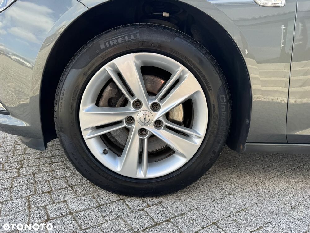 Opel Insignia - 11