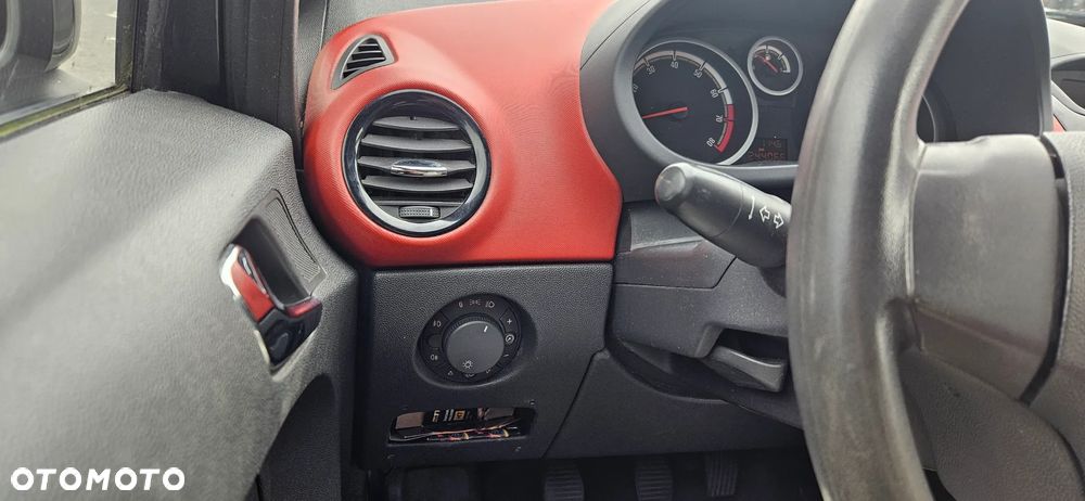 Opel Corsa - 11