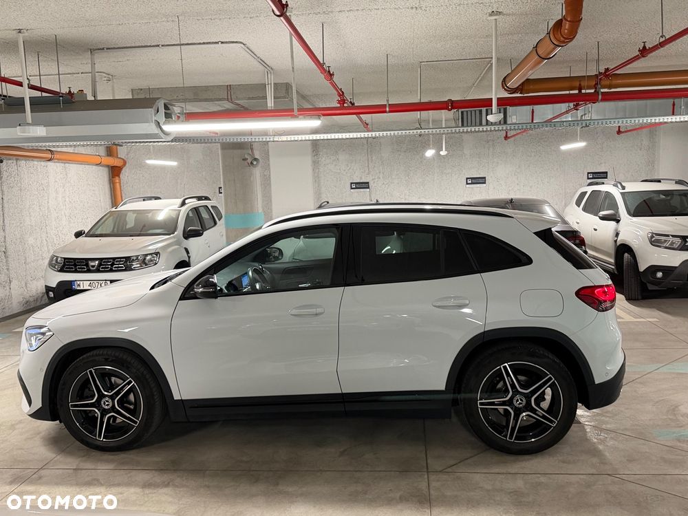 Mercedes-Benz GLA 200 AMG Line - 12