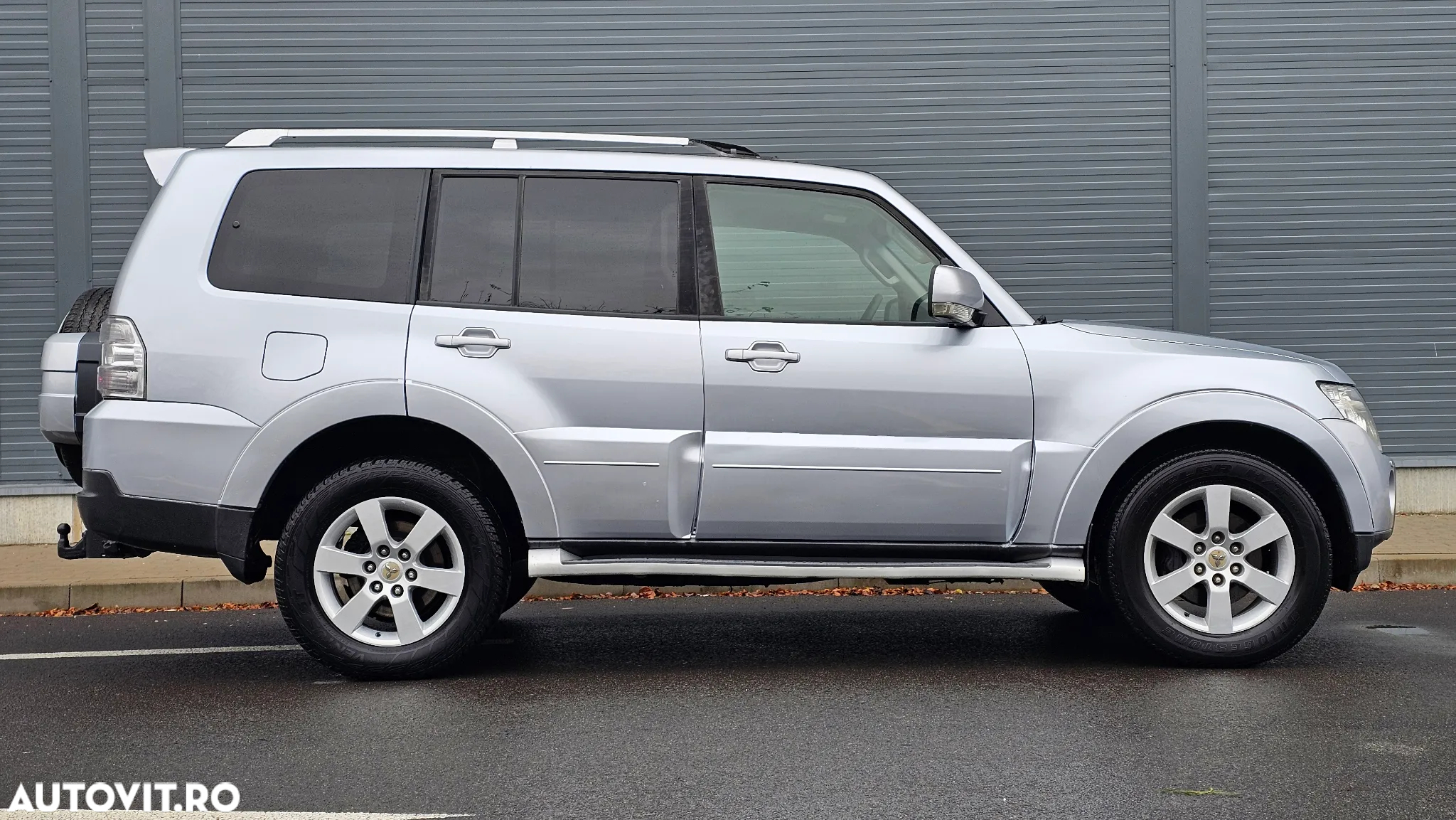 Mitsubishi Pajero LWB 3.2 DI-D Instyle A/T - 23