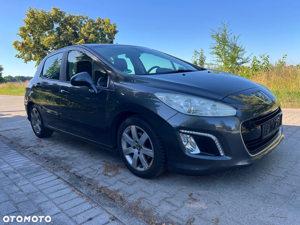 Peugeot 308 - 1