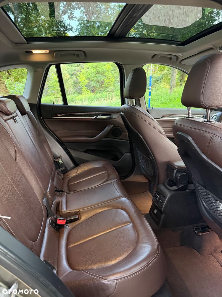 BMW X1 xDrive20d - 12