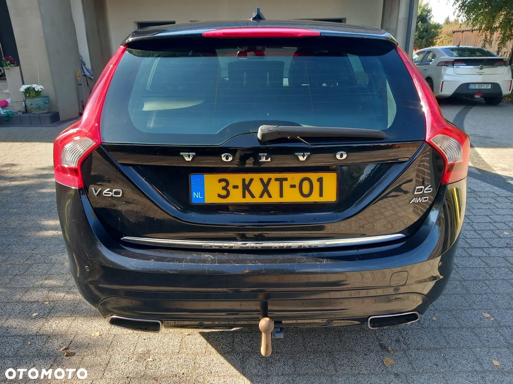 Volvo V60 D6 AWD Plug-in Hybrid Summum - 6