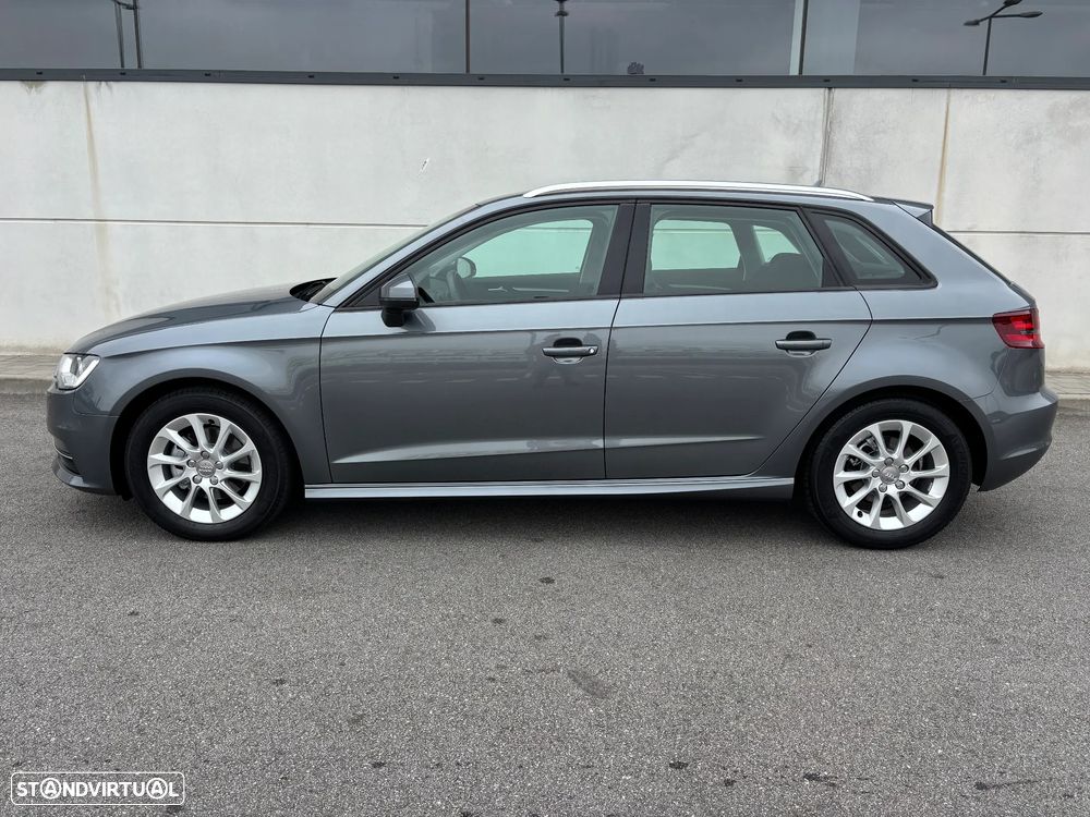 Audi A3 Sportback 1.6 TDI Advance Ultra - 4