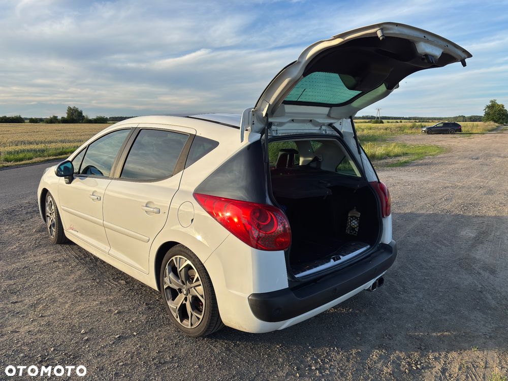 Peugeot 207 - 18
