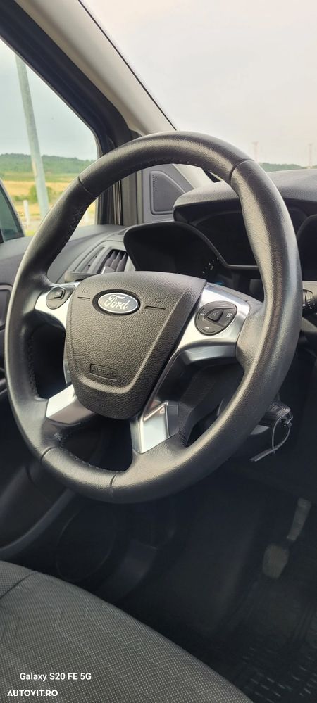 Ford Tourneo Connect - 15