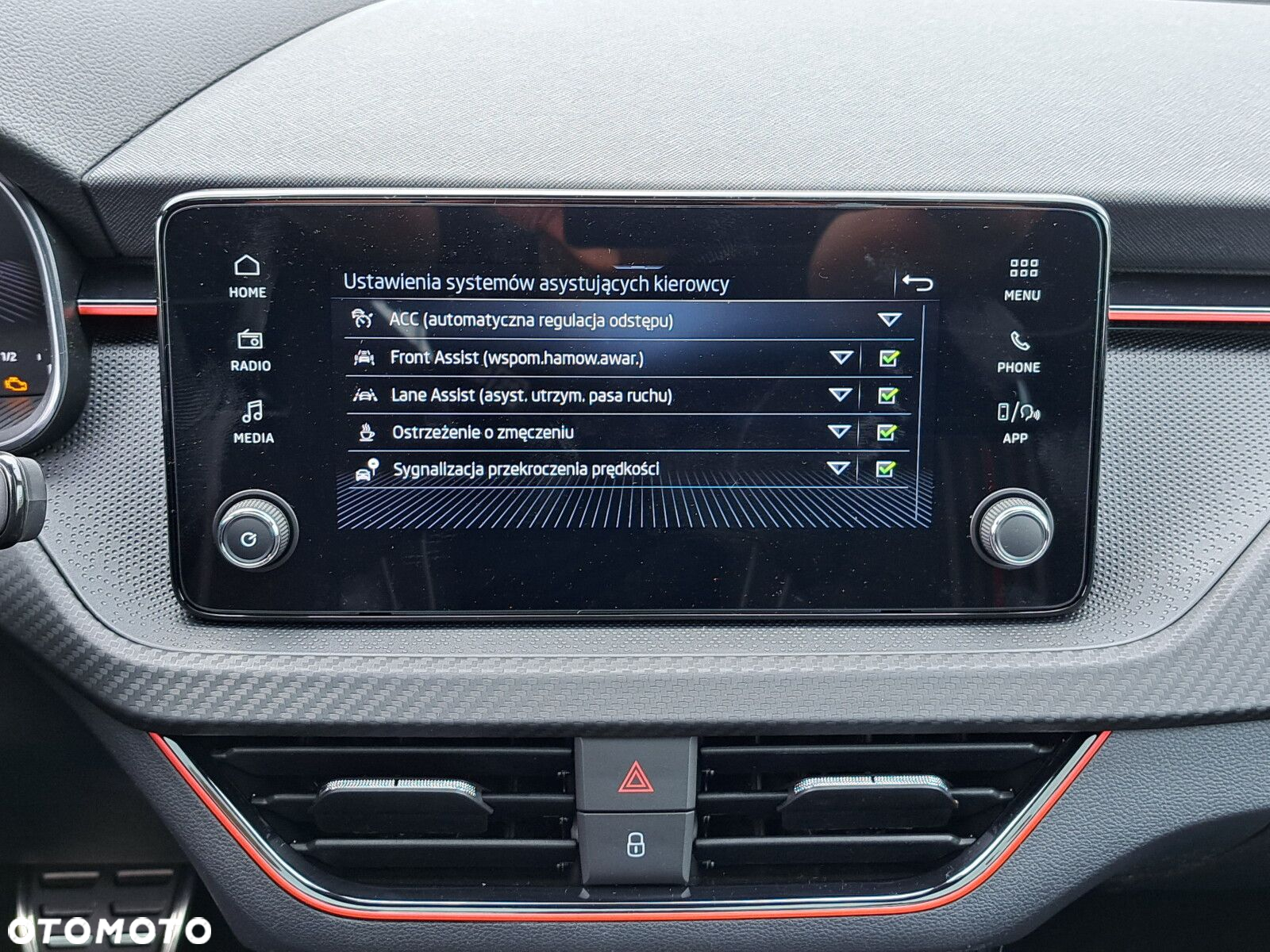 Skoda Kamiq 1.0 TSI Monte Carlo DSG - 29
