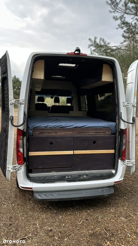 Mercedes-Benz Sprinter 910 - 8