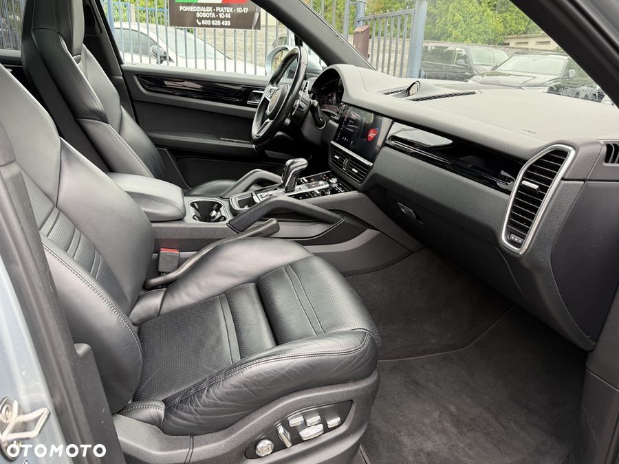 Porsche Cayenne Tiptronic S - 35