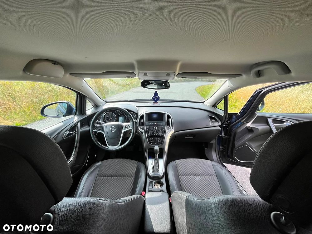 Opel Astra 1.4 T Executive - 9