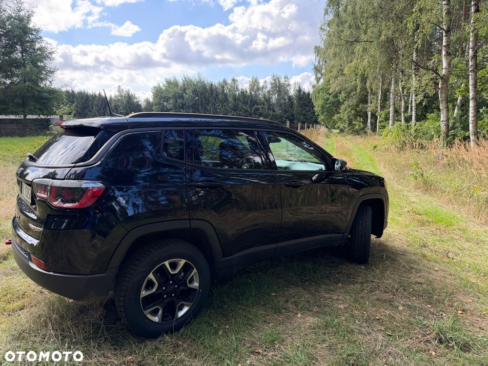 Jeep Compass - 25