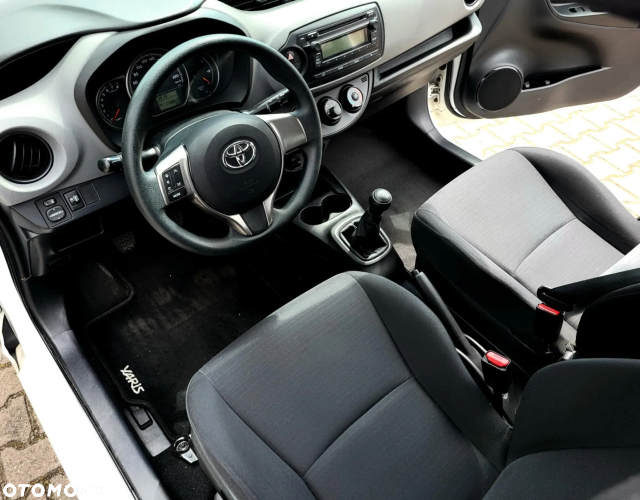 Toyota Yaris 1.0 Active - 8
