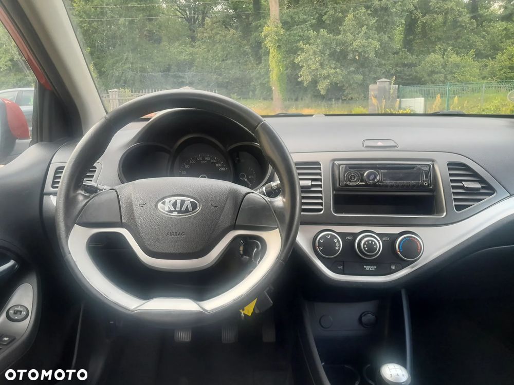 Kia Picanto 1.0 ISG Fifa World Cup Edition - 11