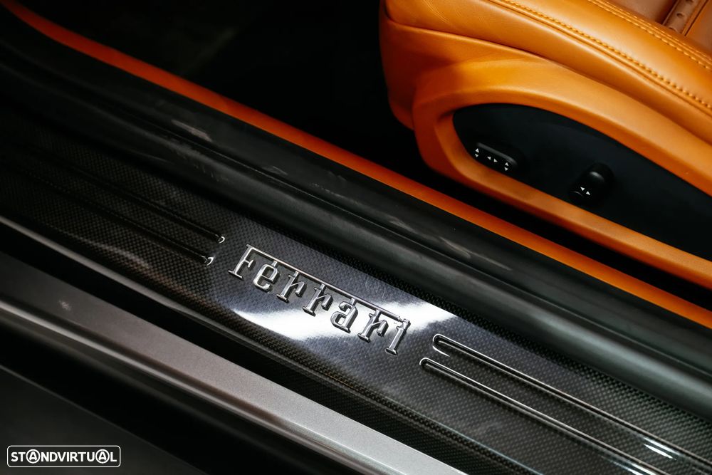 Ferrari F12 Berlinetta 6.3 V12 - 17