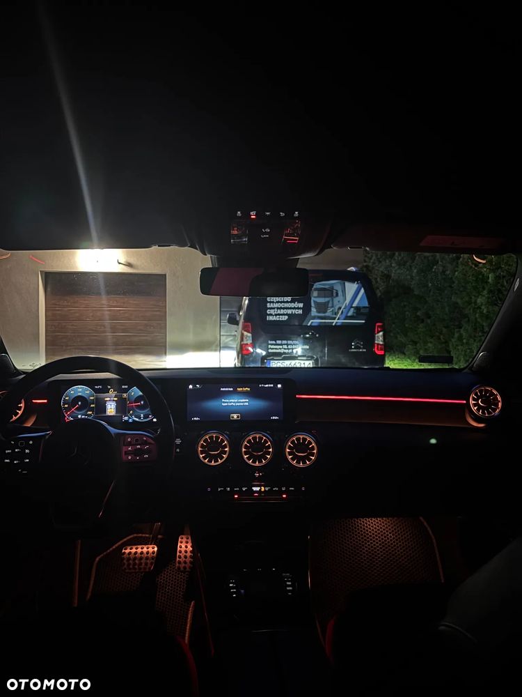 Mercedes-Benz Klasa A 200 d 4-Matic AMG Line 8G-DCT - 28