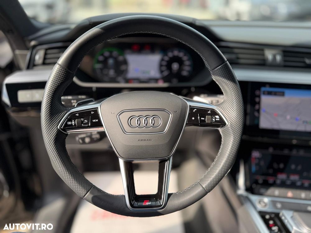 Audi e-tron - 13