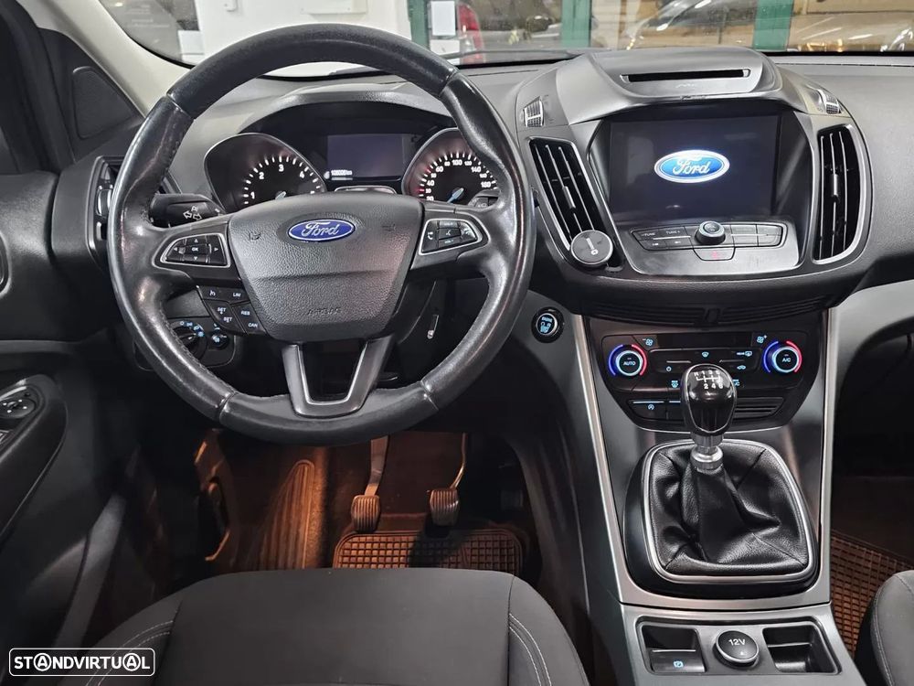 Ford Kuga 1.5 TDCi Titanium - 4