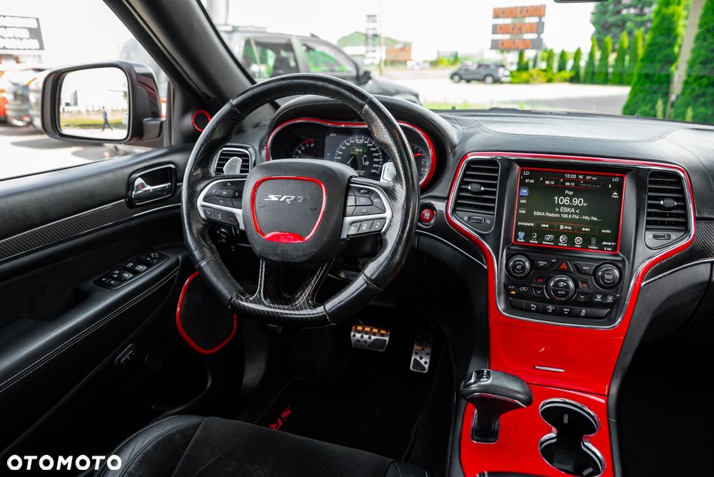 Jeep Grand Cherokee SRT8 - 30