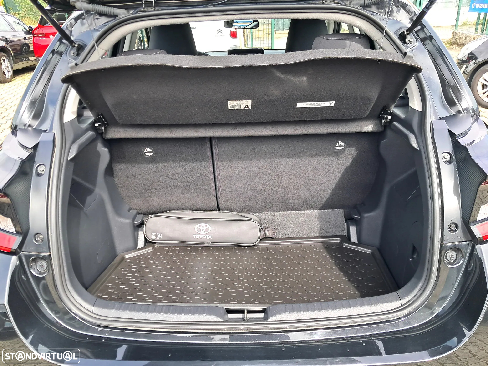 Toyota Yaris 1.5 HDF Comfort Plus - 12