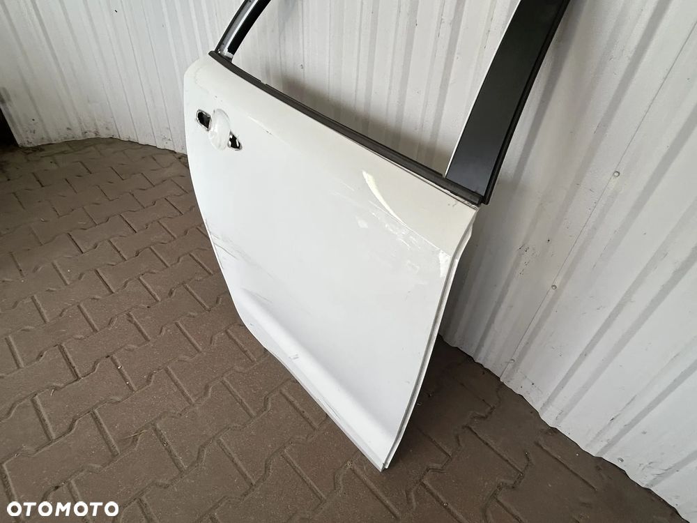 TOYOTA COROLLA E21 KOMBI 2019- DRZWI PRAWE TYLNE TYŁ LISTWA ZGARNIAJĄCA RAMKA NAKŁADKA SŁUPKA NA SŁUPEK - 10