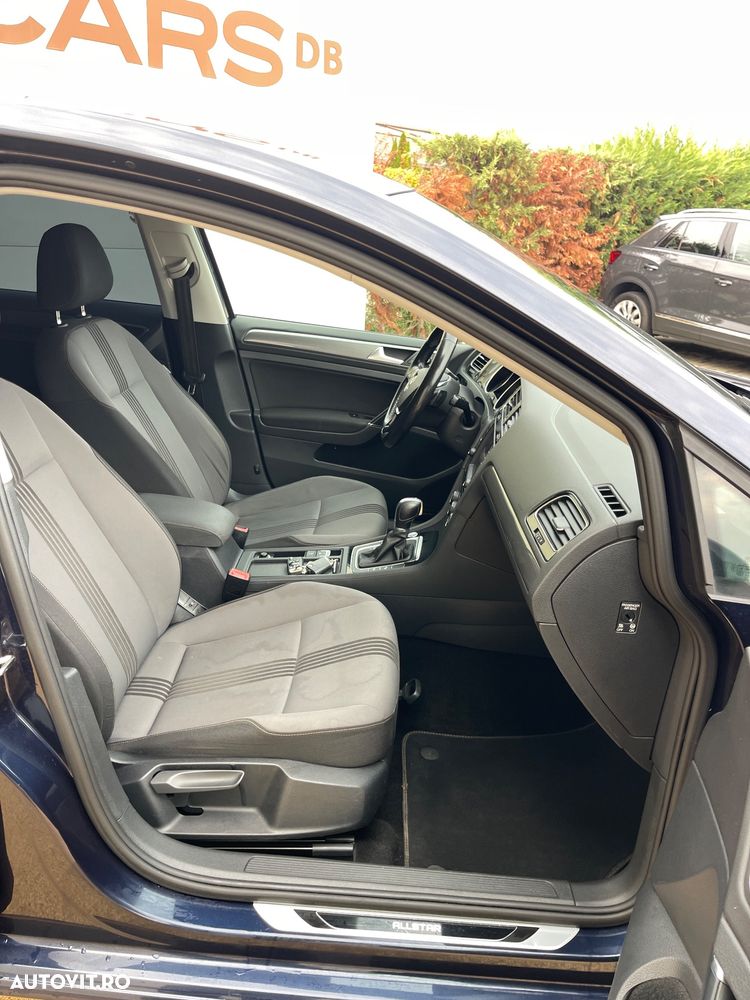 Volkswagen Golf 2.0 TDI BlueMotion Technology DSG Allstar - 23