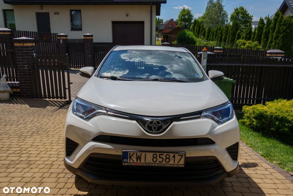 Toyota RAV4 2.0 D-4D Active 4x2 - 2