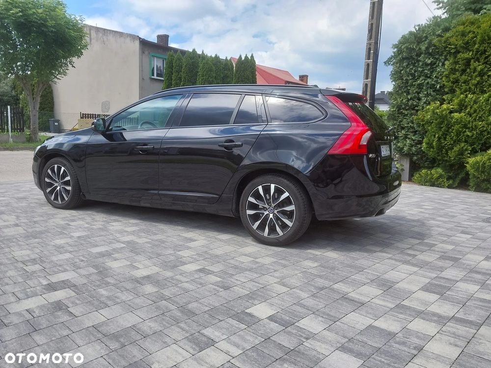 Volvo V60 D4 Geartronic Momentum - 8