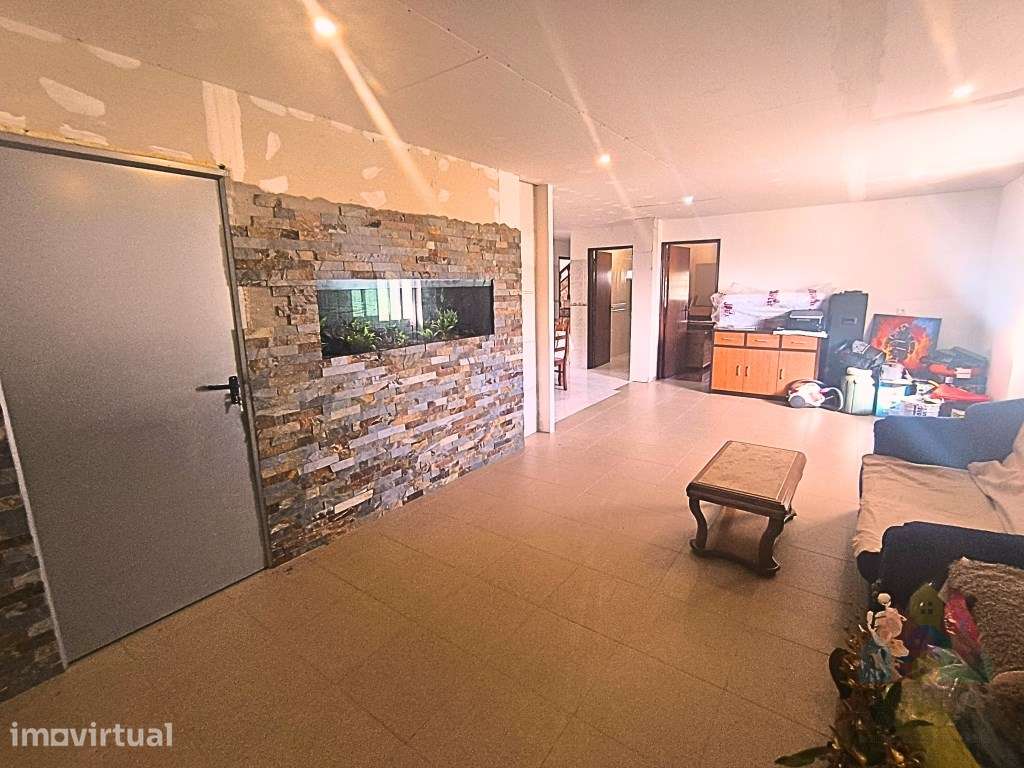 Moradia T4 Isolada com piscina e terreno em Tomar - Grande imagem: 4/22