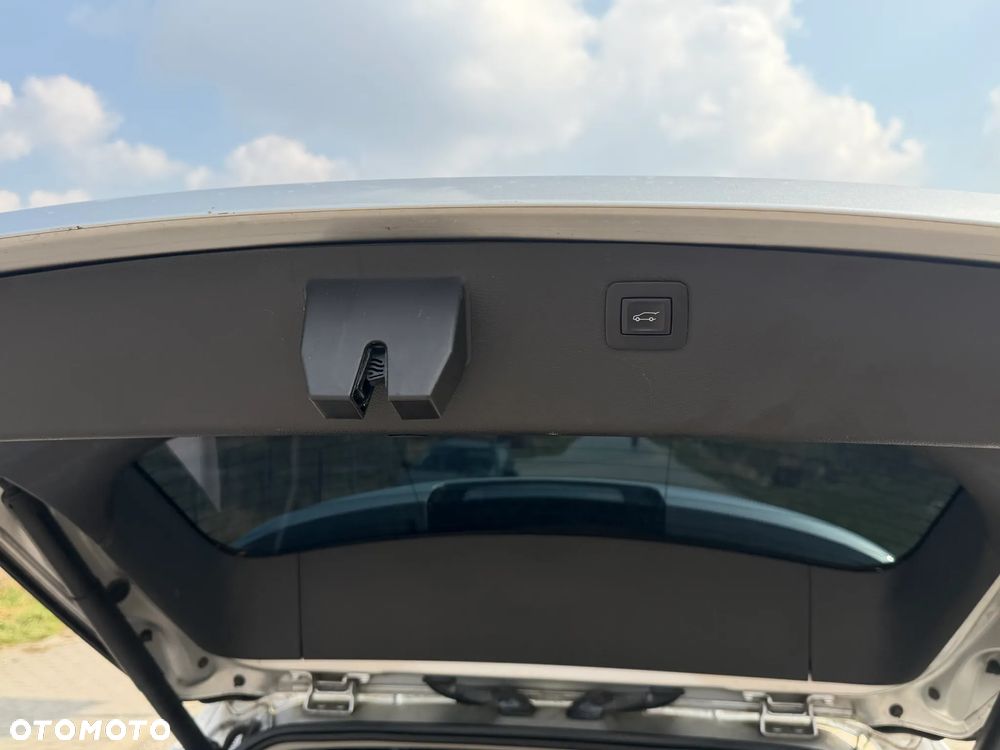 Opel Astra 1.6 D (CDTI) Automatik Dynamic - 4