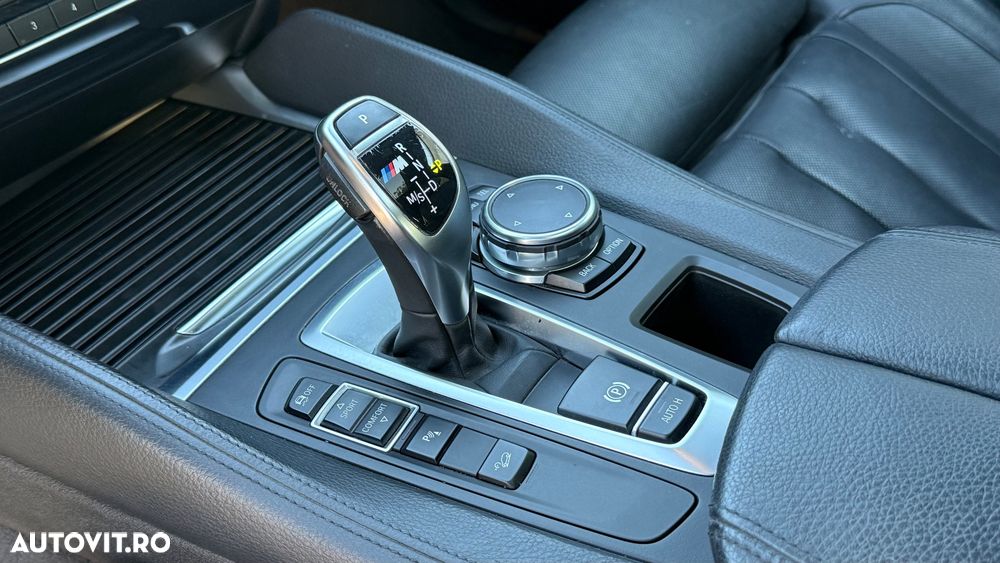 BMW X6 M M50d - 11