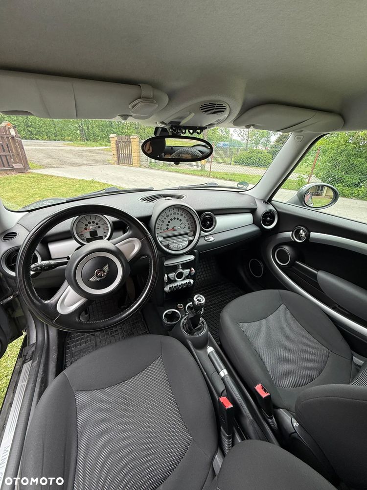 MINI Cooper Standard - 6