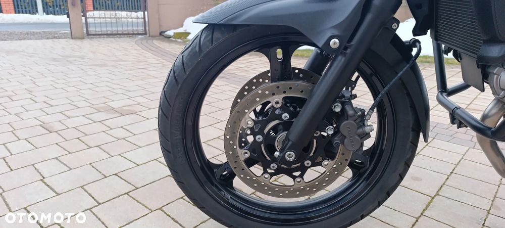 Suzuki V-STROM - 39