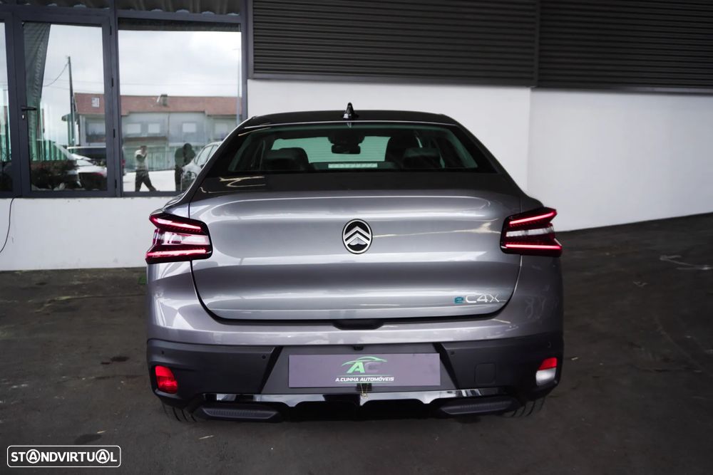 Citroën e-C4 X PLUS - 8