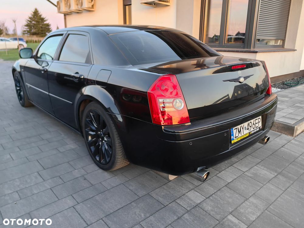 Chrysler 300C - 10