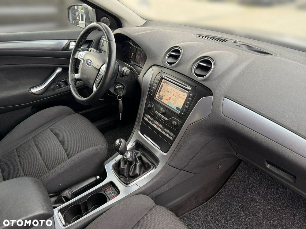 Ford Mondeo - 18